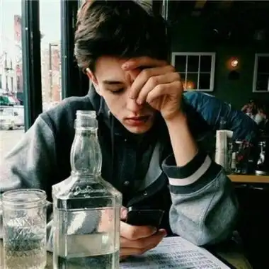 6686体育官网海外作者Aaron