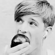 6686体育官网高级作者Riley