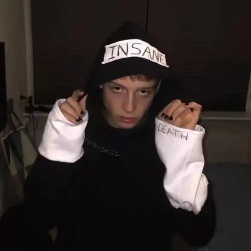 6686体育官网铁牌作者Uriah