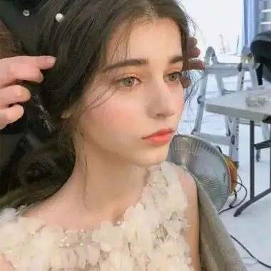 6686体育官网高级作者Carmen