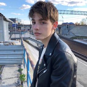 6686体育官网中级作者Zachary