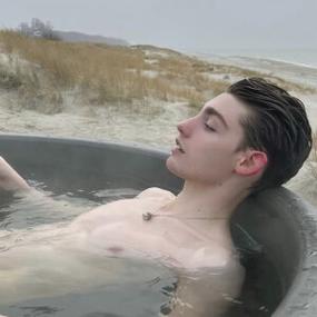 6686体育官网铜牌作者Winston