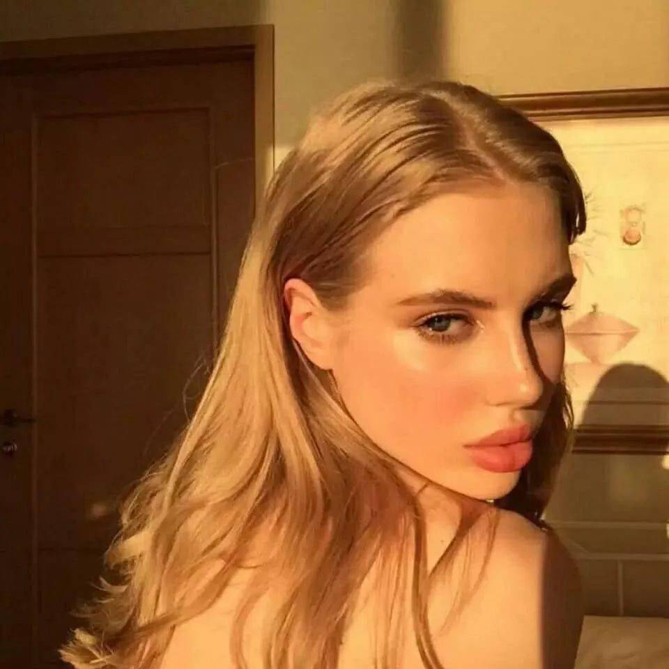 6686体育官网铜牌作者Gwen