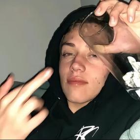 6686体育官网高级作者Riley