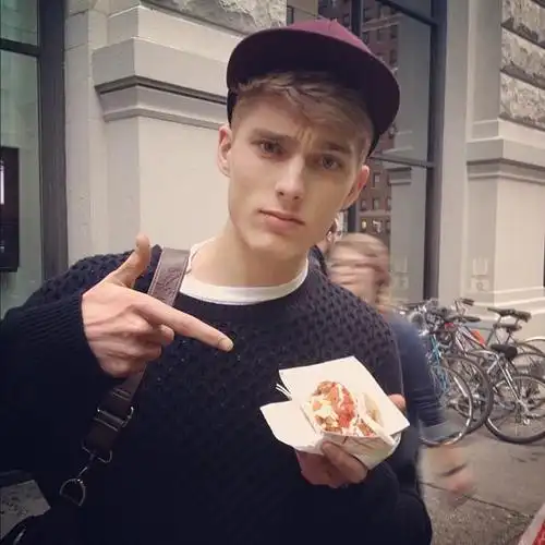 6686体育官网合作伙伴Deborah