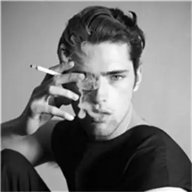 6686体育金牌作者Joanne