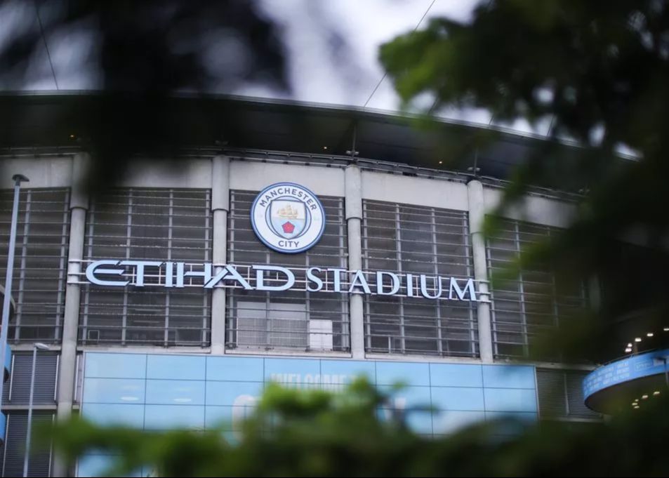 曼晚：因英超联盟主席去留未定，曼城115案结果将推迟公布