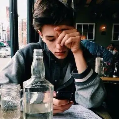 6686体育银牌作者Paxton